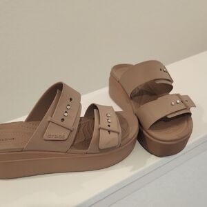 CROCS Women's Beige Platform Sandals